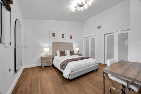 Купить таунхаус в Майами, Флорида 4 спальни, 346.06м2, № 2087016 - фото 27