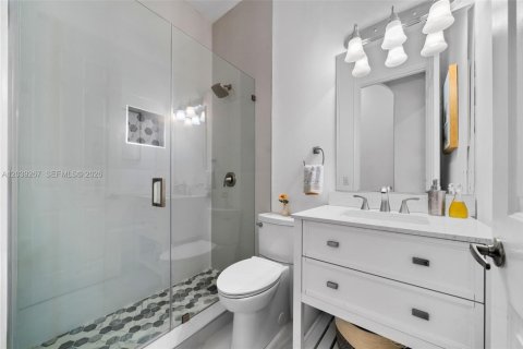 Casa en venta en Cutler Bay, Florida, 4 dormitorios, 252.97 m2 № 2172595 - foto 28