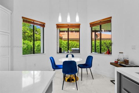 Casa en venta en Cutler Bay, Florida, 4 dormitorios, 252.97 m2 № 2172595 - foto 14