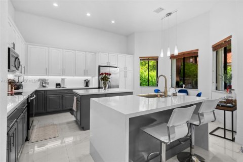 Casa en venta en Cutler Bay, Florida, 4 dormitorios, 252.97 m2 № 2172595 - foto 13