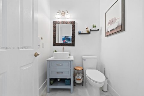 Casa en venta en Cutler Bay, Florida, 4 dormitorios, 252.97 m2 № 2172595 - foto 27