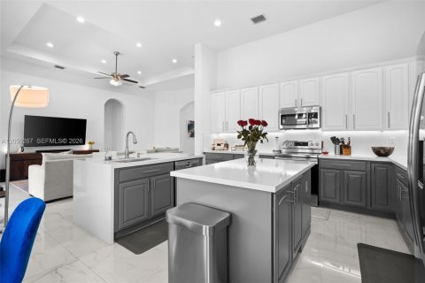 Casa en venta en Cutler Bay, Florida, 4 dormitorios, 252.97 m2 № 2172595 - foto 11