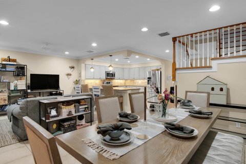 Townhouse in Boca Raton, Florida 3 bedrooms, 193.05 sq.m. № 2251947 - photo 8