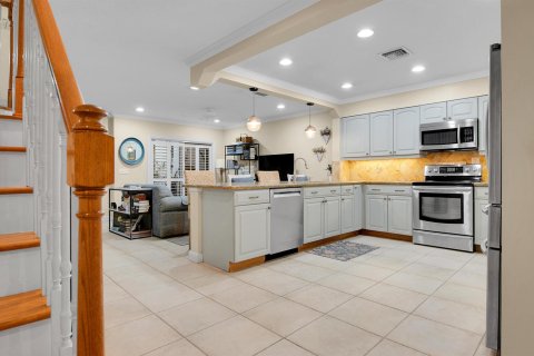 Townhouse in Boca Raton, Florida 3 bedrooms, 193.05 sq.m. № 2251947 - photo 24