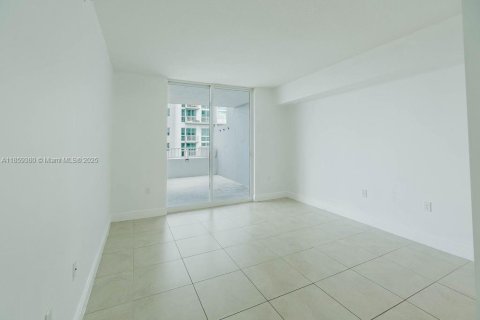 Condominio en venta en Miami, Florida, 1 dormitorio, 68.38 m2 № 1888077 - foto 9