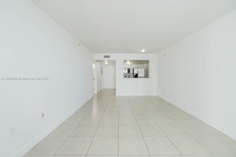 Condominio en venta en Miami, Florida, 1 dormitorio, 68.38 m2 № 1888077 - foto 6