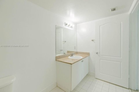 Condominio en venta en Miami, Florida, 1 dormitorio, 68.38 m2 № 1888077 - foto 13