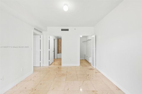 Condominio en venta en Miami, Florida, 1 dormitorio, 58.53 m2 № 1937931 - foto 13