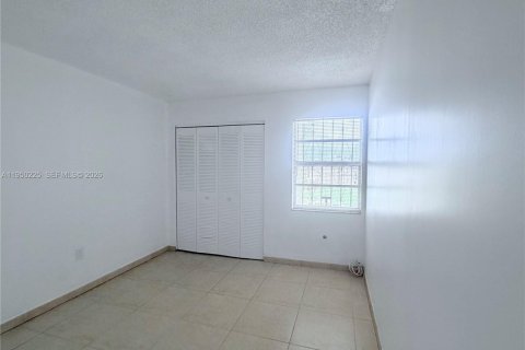 Снять в аренду виллу или дом в Хайалиа, Флорида 2 спальни, 122.26м2, № 2005775 - фото 8