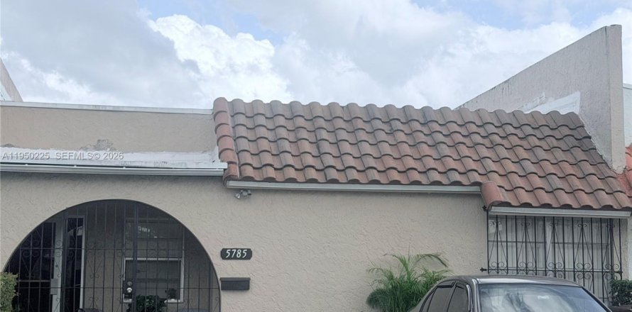 Дом в Хайалиа, Флорида 2 спальни, 122.26м2 № 2005775