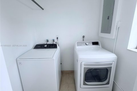 Снять в аренду виллу или дом в Хайалиа, Флорида 2 спальни, 122.26м2, № 2005775 - фото 9