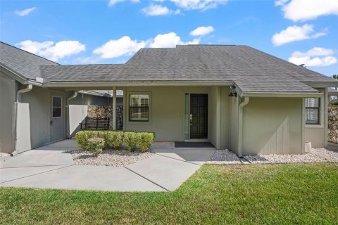Townhouse in Ocala, Florida 3 bedrooms, 130.99 sq.m. № 2394250