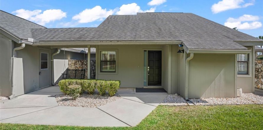 Townhouse in Ocala, Florida 3 bedrooms, 130.99 sq.m. № 2394250