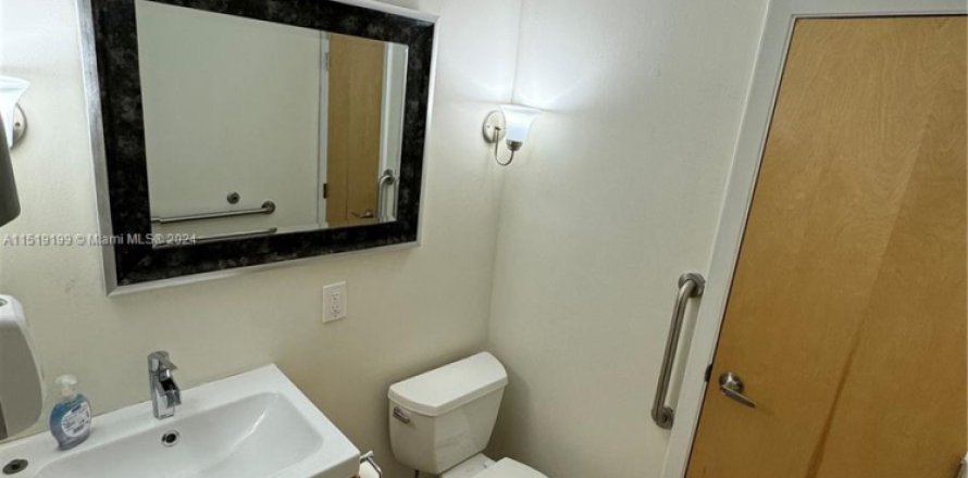 Bureau à Hollywood, Floride № 991933