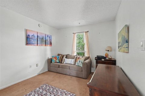 Condo in Saint Petersburg, Florida, 3 bedrooms № 2258444 - photo 5