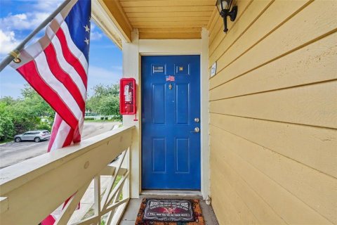 Condo in Saint Petersburg, Florida, 3 bedrooms № 2258444 - photo 3