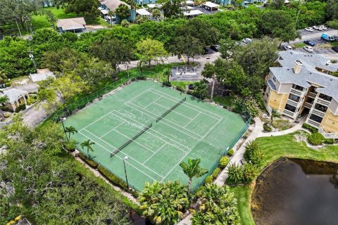 Condo in Saint Petersburg, Florida, 3 bedrooms № 2258444 - photo 27