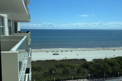 Copropriété à louer à Miami Beach, Floride: 2 chambres, 95.78 m2 № 2386892 - photo 17