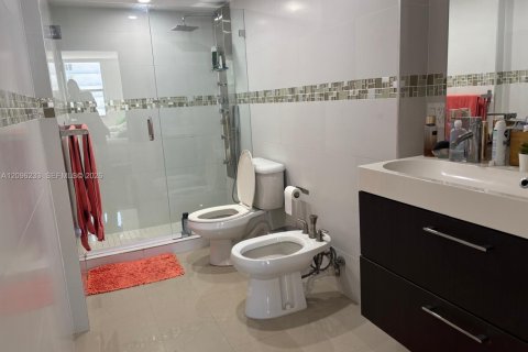 Copropriété à louer à Miami Beach, Floride: 2 chambres, 95.78 m2 № 2386892 - photo 11
