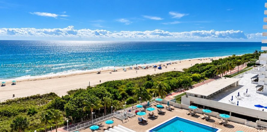 Condo à Miami Beach, Floride, 2 chambres  № 2386892