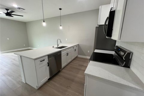 Appartement à louer à Port Charlotte, Floride: 3 chambres, 110.74 m2 № 2224754 - photo 5