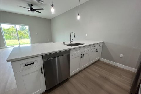 Appartement à louer à Port Charlotte, Floride: 3 chambres, 110.74 m2 № 2224754 - photo 4