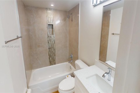 Copropriété à vendre à Tamarac, Floride: 2 chambres, 85.47 m2 № 2049694 - photo 4