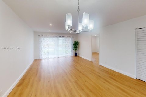 Copropriété à vendre à Tamarac, Floride: 2 chambres, 85.47 m2 № 2049694 - photo 11