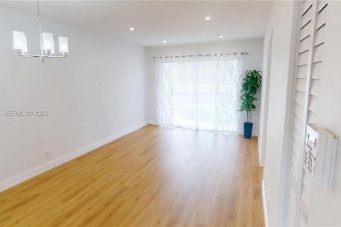 Copropriété à vendre à Tamarac, Floride: 2 chambres, 85.47 m2 № 2049694 - photo 12