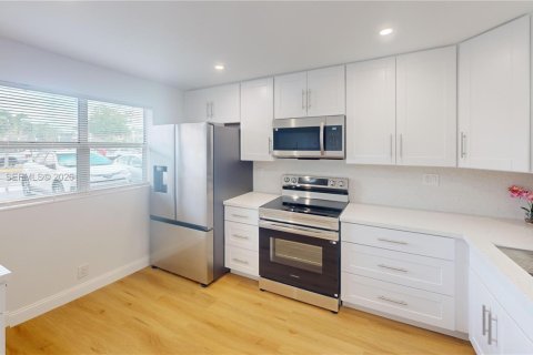 Copropriété à vendre à Tamarac, Floride: 2 chambres, 85.47 m2 № 2049694 - photo 9