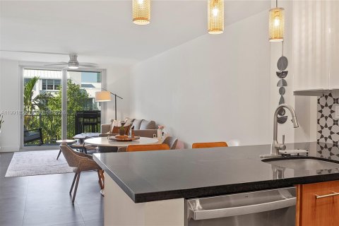 Снять в аренду кондоминиум в Майами, Флорида 2 спальни, 91.97м2, № 2052540 - фото 7