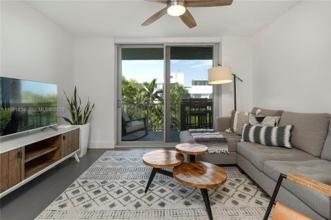 Снять в аренду кондоминиум в Майами, Флорида 2 спальни, 91.97м2, № 2052540 - фото 14