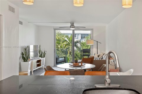 Снять в аренду кондоминиум в Майами, Флорида 2 спальни, 91.97м2, № 2052540 - фото 12