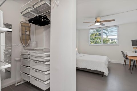 Снять в аренду кондоминиум в Майами, Флорида 2 спальни, 91.97м2, № 2052540 - фото 26