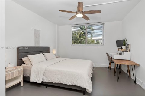 Снять в аренду кондоминиум в Майами, Флорида 2 спальни, 91.97м2, № 2052540 - фото 28