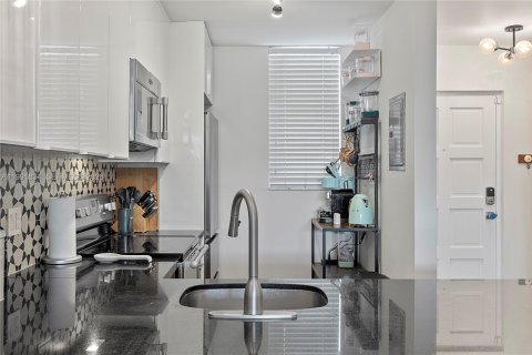 Снять в аренду кондоминиум в Майами, Флорида 2 спальни, 91.97м2, № 2052540 - фото 8