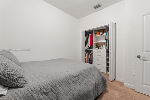 Townhouse in Homestead, Florida 3 bedrooms, 137.77 sq.m. № 1872174 - photo 29