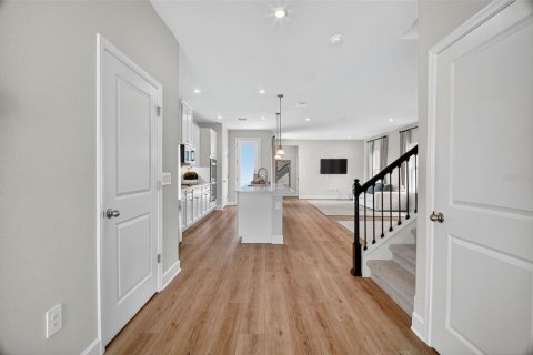 Villa ou maison à vendre à Apopka, Floride: 3 chambres, 198.63 m2 № 1909249 - photo 4