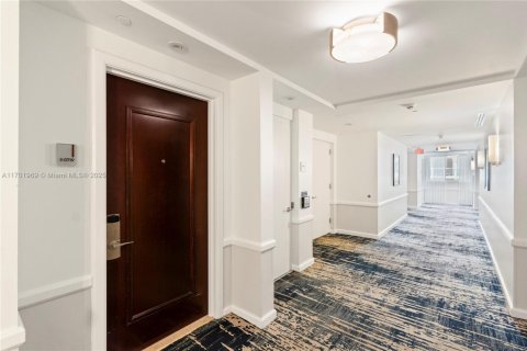 Купить кондоминиум в Майами-Бич, Флорида 76.55м2, № 1935172 - фото 21