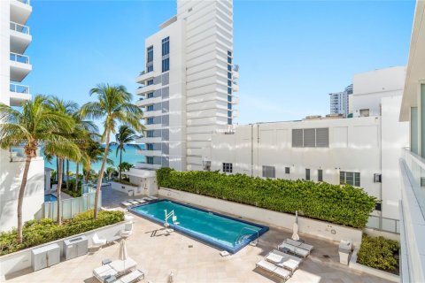 Купить кондоминиум в Майами-Бич, Флорида 76.55м2, № 1935172 - фото 1