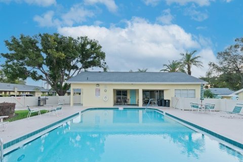 Villa ou maison à vendre à Clearwater, Floride: 2 chambres, 86.86 m2 № 1432422 - photo 28