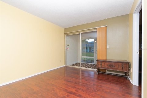 Villa ou maison à vendre à Clearwater, Floride: 2 chambres, 86.86 m2 № 1432422 - photo 10