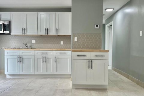 Villa ou maison à Fort Lauderdale, Floride 3 chambres, 92.16 m2 № 2091186
