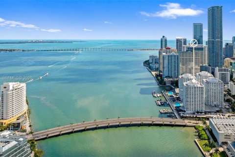 Купить кондоминиум в Майами, Флорида 2 спальни, 89.37м2, № 2048998 - фото 3