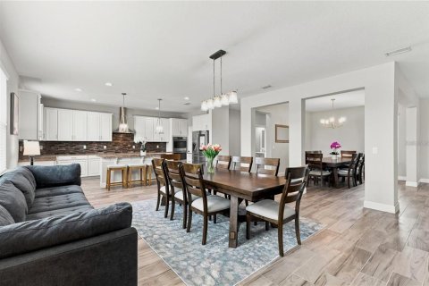 Villa ou maison à vendre à Wesley Chapel, Floride: 6 chambres, 413.32 m2 № 2398467 - photo 8