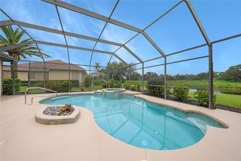 Villa ou maison à vendre à North Port, Floride: 4 chambres, 356.56 m2 № 1908133 - photo 2