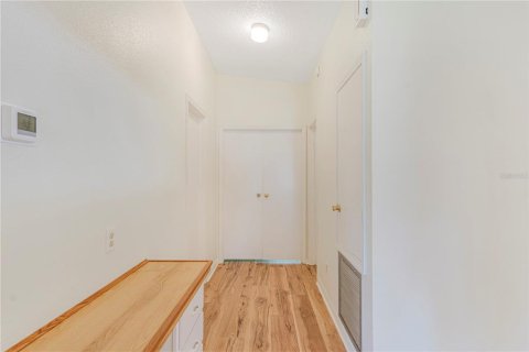 House in Lady Lake, Florida 2 bedrooms, 115.94 sq.m. № 1854534 - photo 15