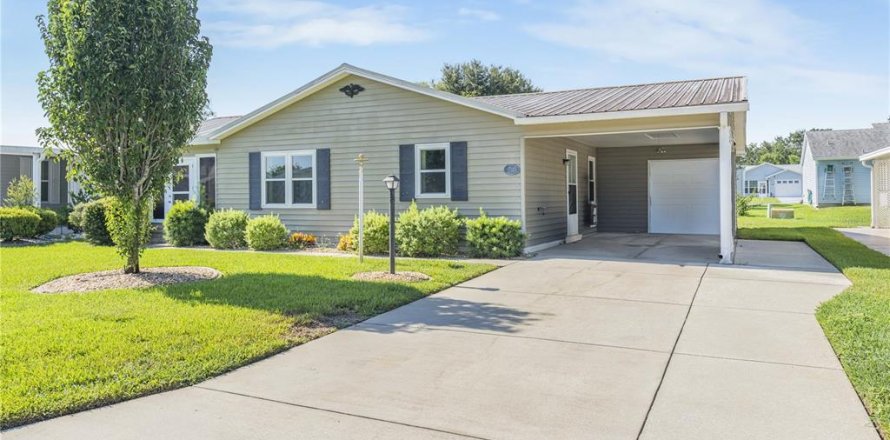 House in Lady Lake, Florida 2 bedrooms, 115.94 sq.m. № 1854534