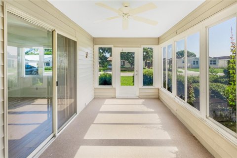 House in Lady Lake, Florida 2 bedrooms, 115.94 sq.m. № 1854534 - photo 30