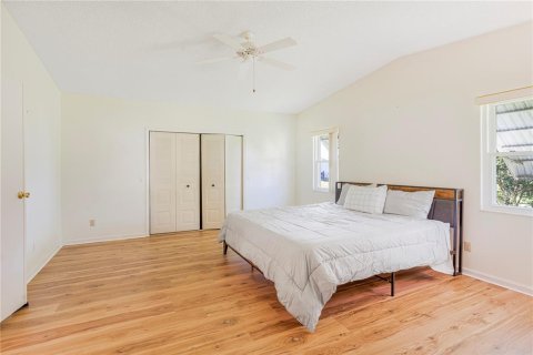 House in Lady Lake, Florida 2 bedrooms, 115.94 sq.m. № 1854534 - photo 23